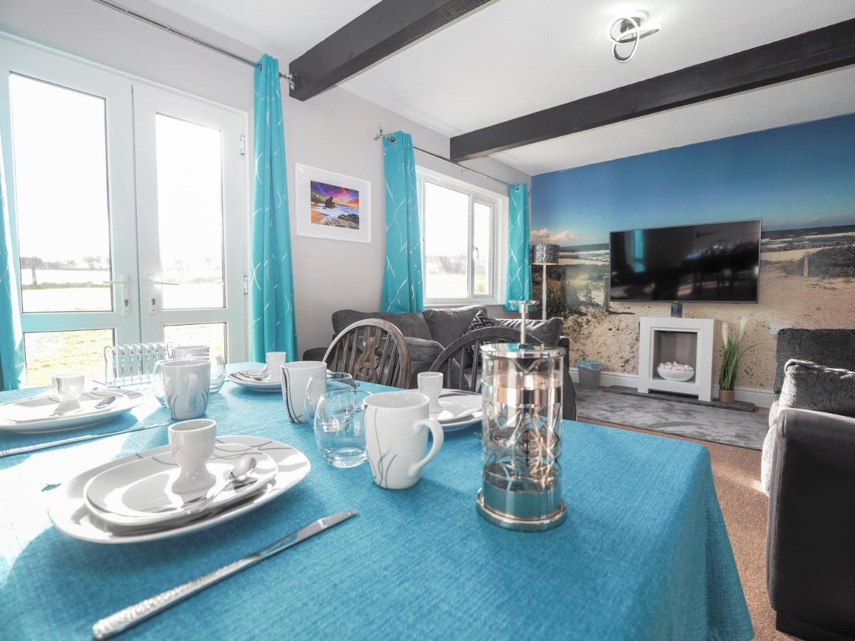 Trenewydd Farm Holiday Cottages Cardigan Quarto foto