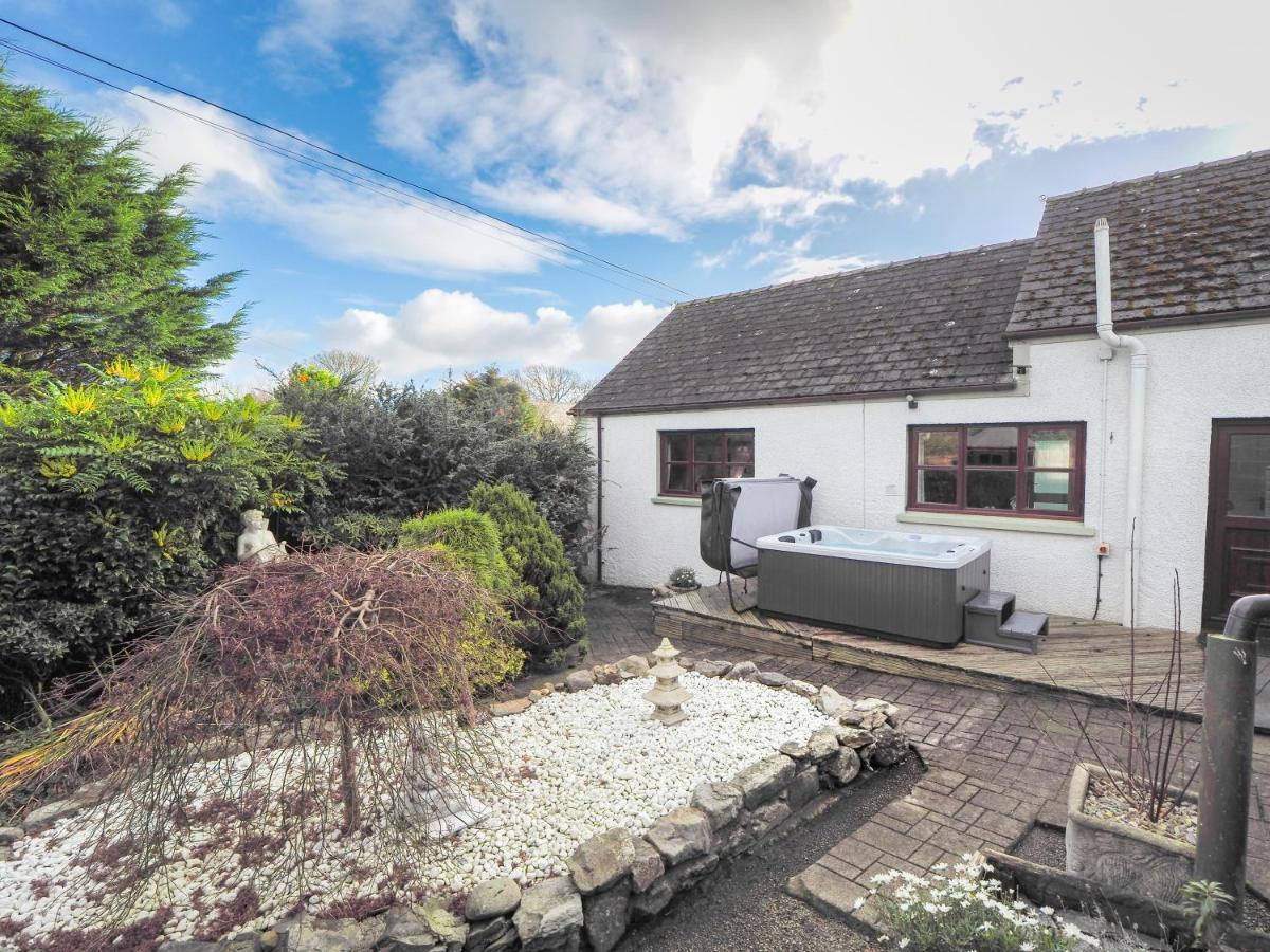 Trenewydd Farm Holiday Cottages Cardigan Exterior foto